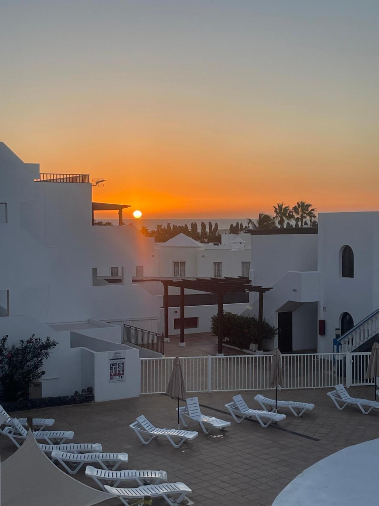 Pistachio Apartment 323 - Lanzarote Apartment Costa Teguise Eksteriør bilde